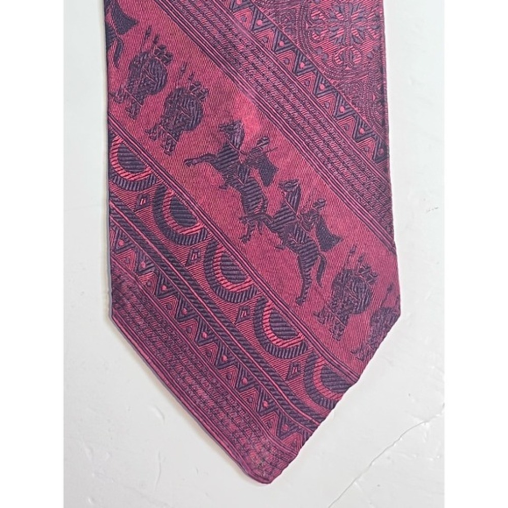 Gentry Beau Brummell Men's Tie Red Black Knight Statement Art
